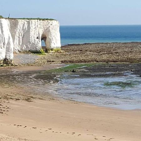 Appartement Captain'S Quarters - Stunning Sea Views à Margate Extérieur photo