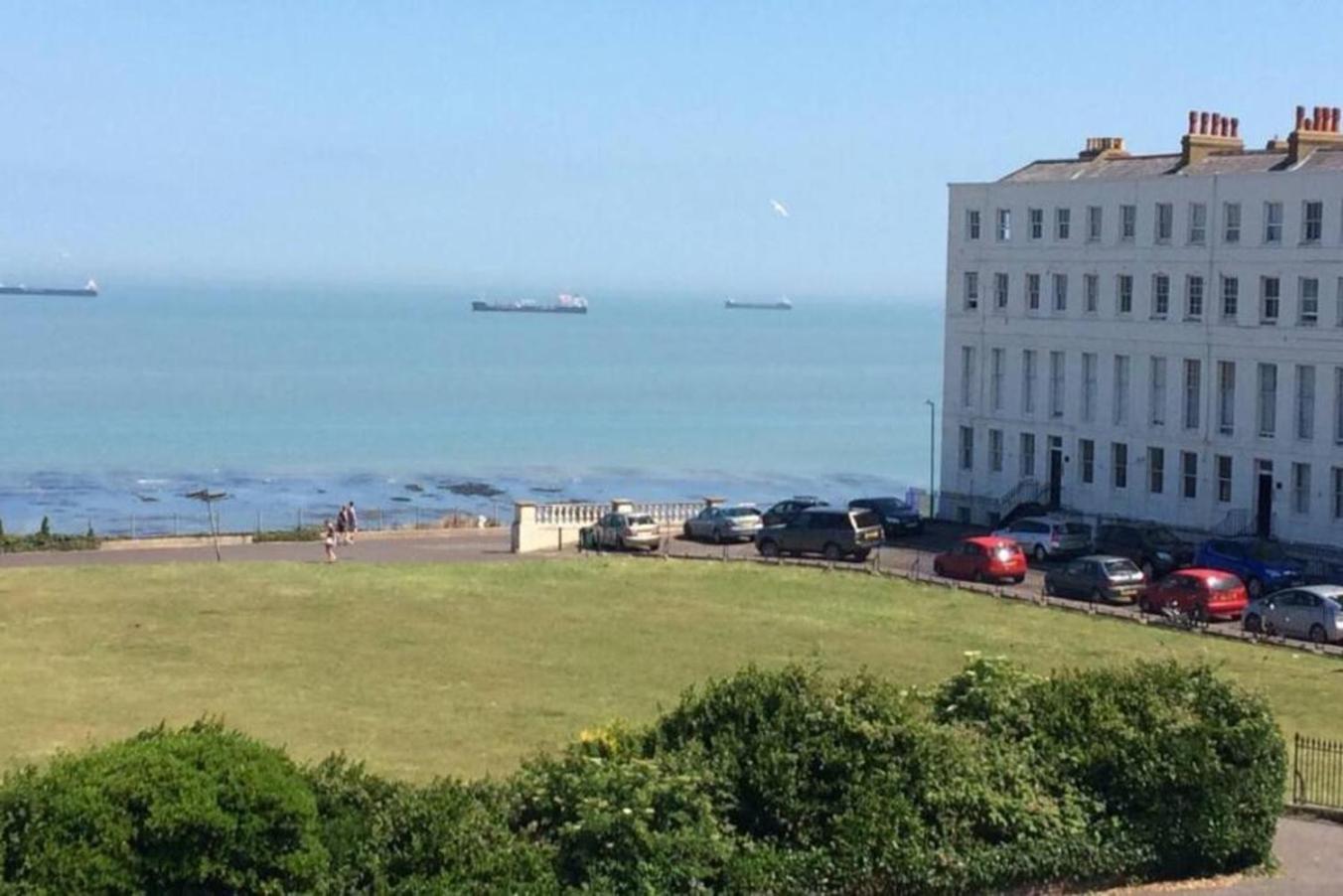 Appartement Captain'S Quarters - Stunning Sea Views à Margate Extérieur photo